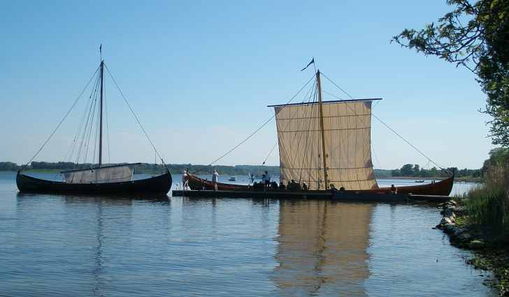 Vikingeskibene Nidhug og Aslag