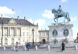 Rytterstatue, Frederik V, Amalienborg Slotsplads